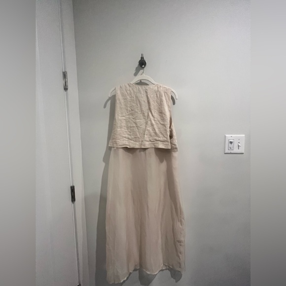 Sunday in Brooklyn Sheet Linen Blend Tunic - Picture 2 of 3